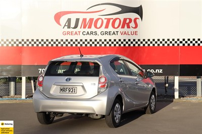 2014 Toyota Aqua - Thumbnail