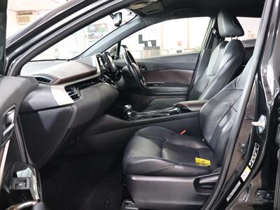 2018 Toyota C-HR - Thumbnail