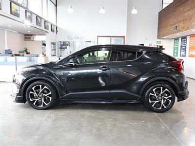 2018 Toyota C-HR - Thumbnail