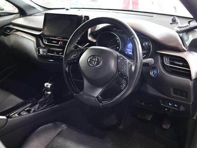 2018 Toyota C-HR - Thumbnail