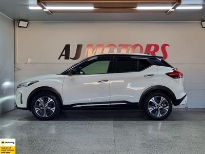 2021 Nissan Kicks - Thumbnail