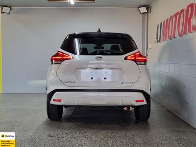 2021 Nissan Kicks - Thumbnail