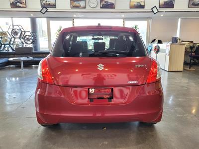 2014 Suzuki Swift - Thumbnail