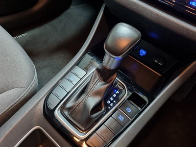 2022 Hyundai IONIQ - Thumbnail