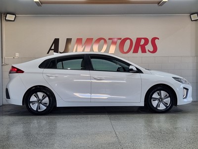 2022 Hyundai IONIQ - Thumbnail
