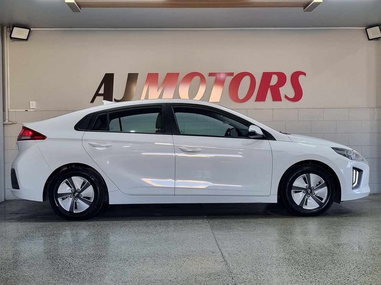 2022 Hyundai IONIQ