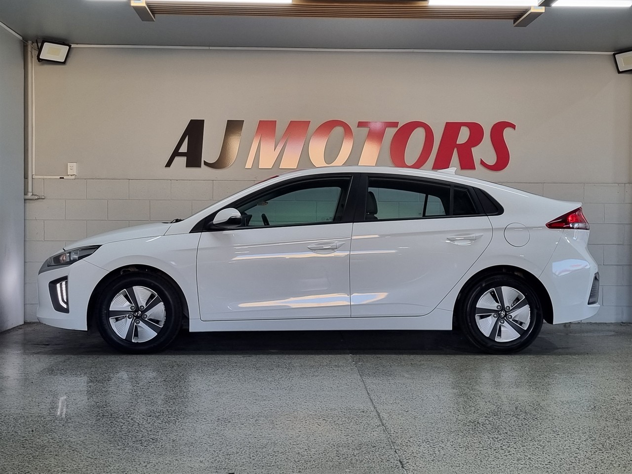 2022 Hyundai IONIQ