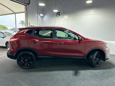 2017 Nissan Qashqai - Thumbnail