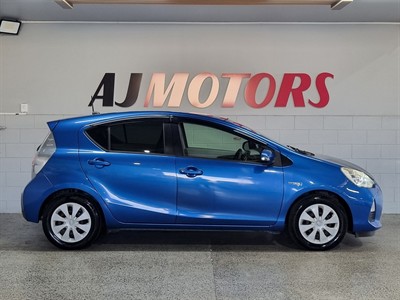 2013 Toyota Aqua - Thumbnail