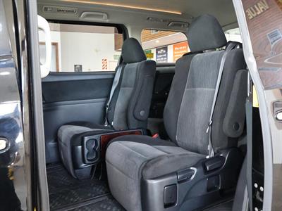 2013 Toyota Vellfire - Thumbnail