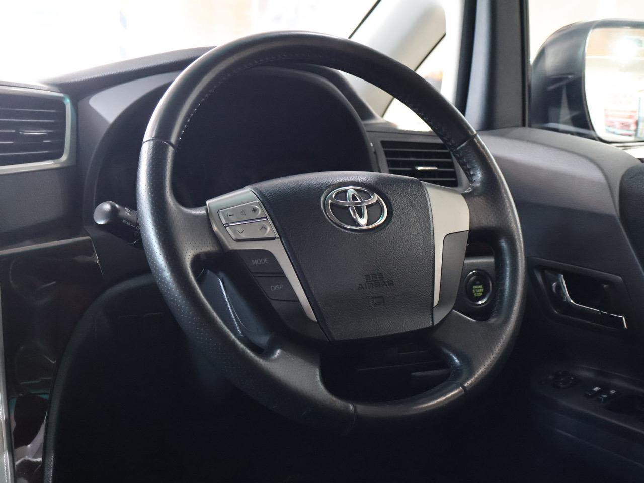 2013 Toyota Vellfire