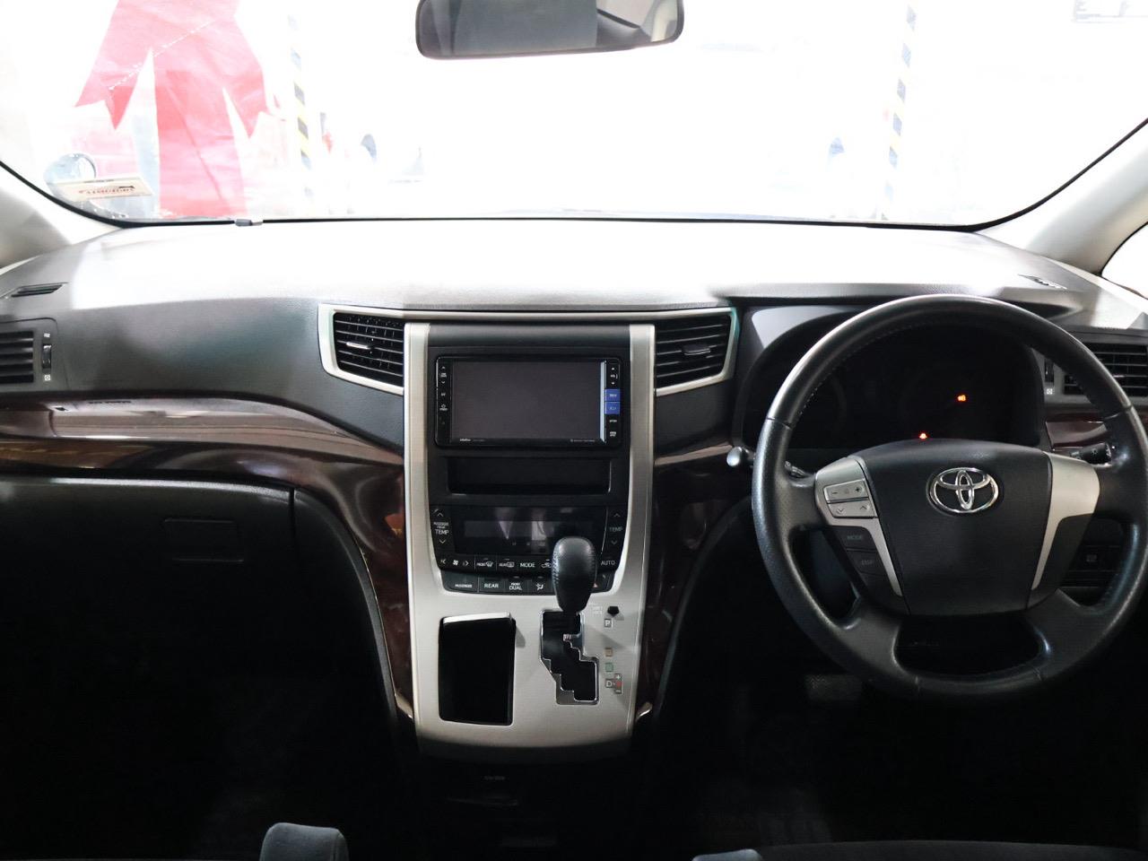 2013 Toyota Vellfire