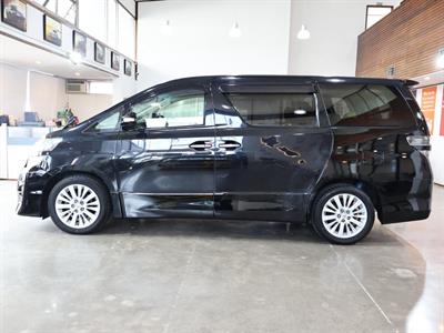 2013 Toyota Vellfire - Thumbnail