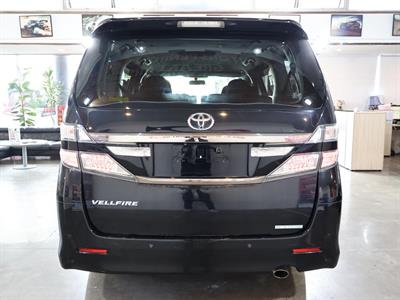 2013 Toyota Vellfire - Thumbnail