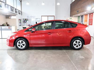 2013 Toyota Prius - Thumbnail