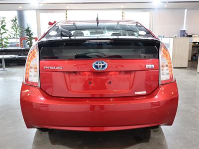 2013 Toyota Prius - Thumbnail