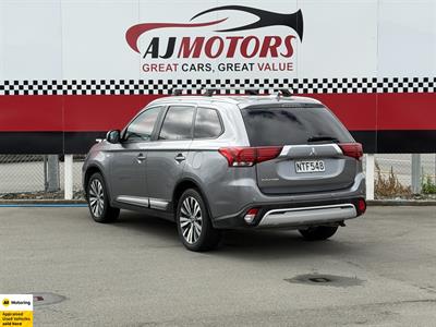 2021 Mitsubishi Outlander - Thumbnail