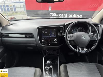 2021 Mitsubishi Outlander - Thumbnail