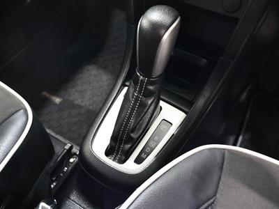 2015 Suzuki Swift - Thumbnail