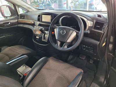 2012 Nissan Elgrand - Thumbnail