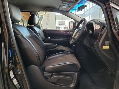 2012 Nissan Elgrand - Thumbnail