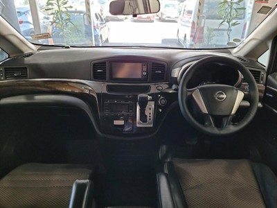 2012 Nissan Elgrand - Thumbnail