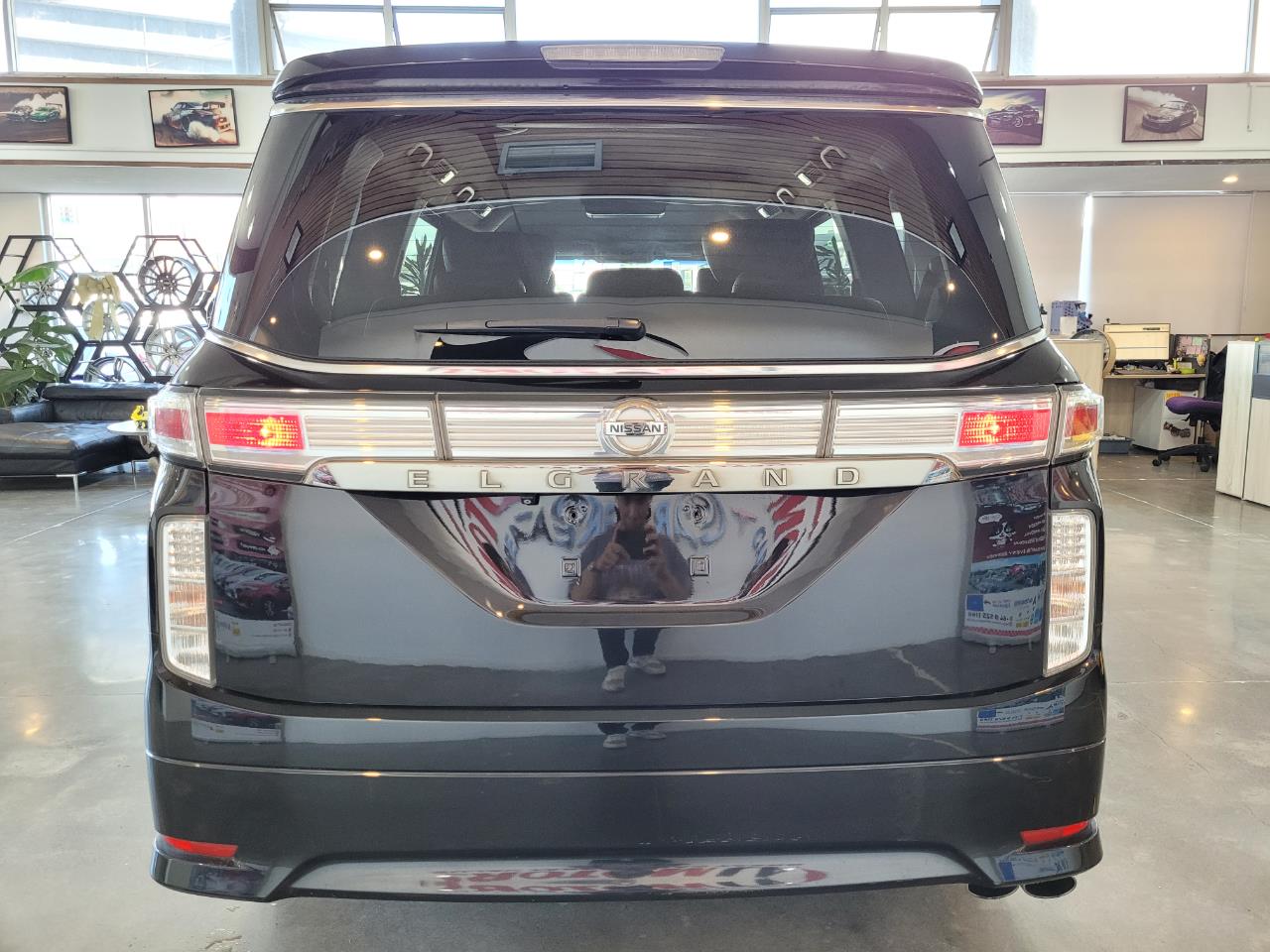 2012 Nissan Elgrand