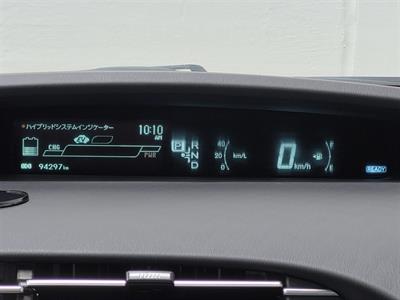 2014 Toyota Prius - Thumbnail