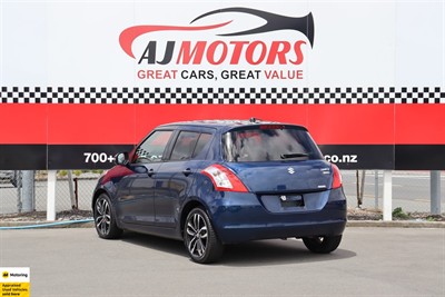 2015 Suzuki Swift - Thumbnail