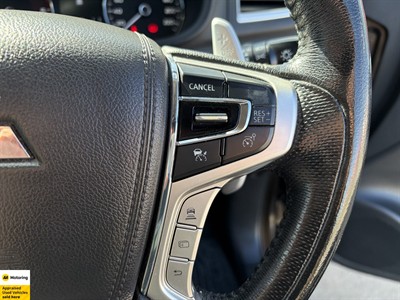 2018 Mitsubishi Pajero Sport - Thumbnail