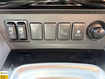 2018 Mitsubishi Pajero Sport - Thumbnail