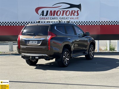 2018 Mitsubishi Pajero Sport - Thumbnail