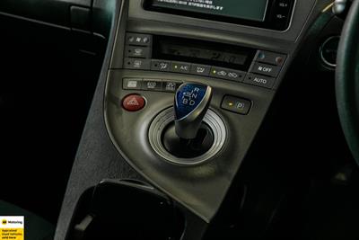 2015 Toyota Prius - Thumbnail