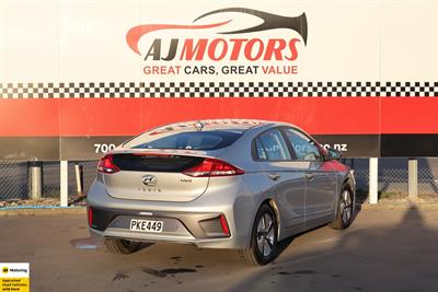 2022 Hyundai IONIQ - Thumbnail