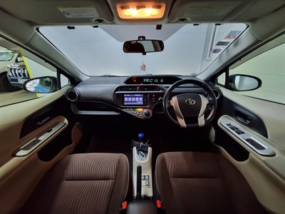 2012 Toyota Aqua - Thumbnail