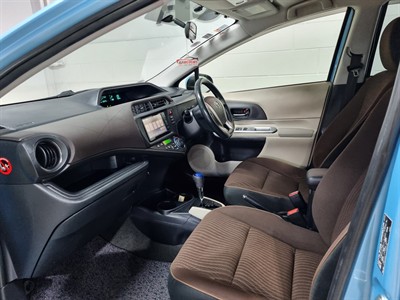 2012 Toyota Aqua - Thumbnail