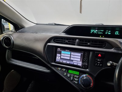 2012 Toyota Aqua - Thumbnail