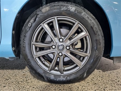 2012 Toyota Aqua - Thumbnail