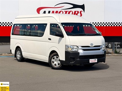 2015 Toyota Hiace - Thumbnail