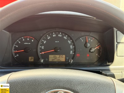 2015 Toyota Hiace - Thumbnail