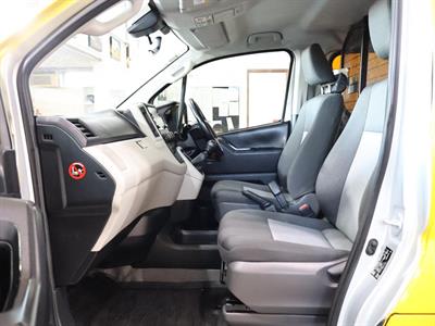 2021 Toyota Hiace - Thumbnail