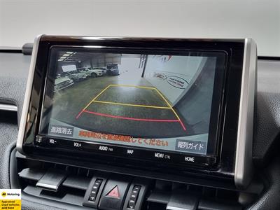 2020 Toyota RAV4 - Thumbnail