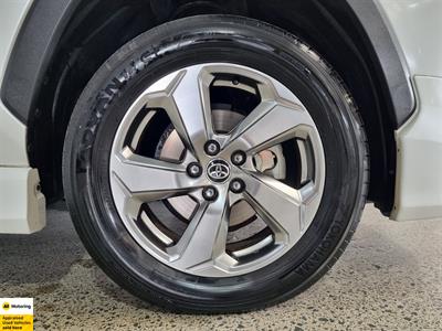 2020 Toyota RAV4 - Thumbnail