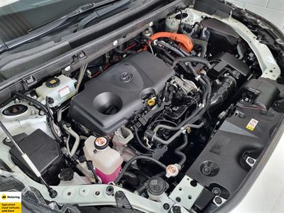 2020 Toyota RAV4 - Thumbnail