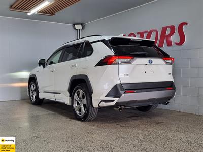 2020 Toyota RAV4 - Thumbnail