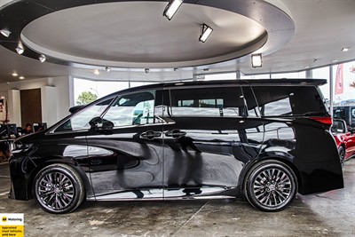 2025 Toyota Vellfire - Thumbnail