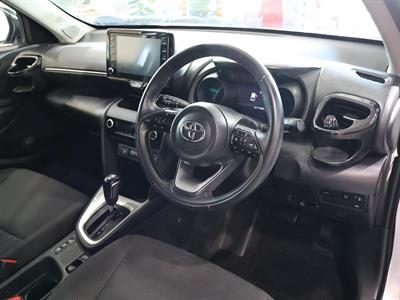 2022 Toyota YARIS CROSS - Thumbnail