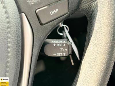 2017 Toyota RAV4 - Thumbnail