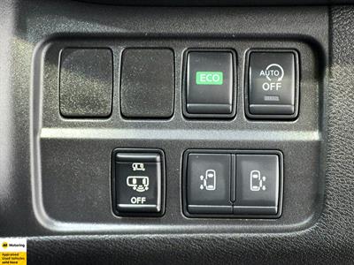 2016 Nissan Serena - Thumbnail