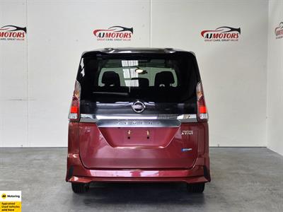 2016 Nissan Serena - Thumbnail